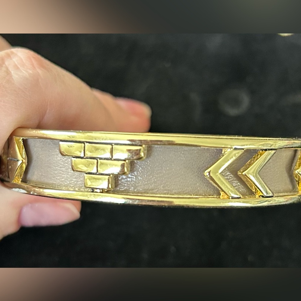 House of Harlow bangle bracelet